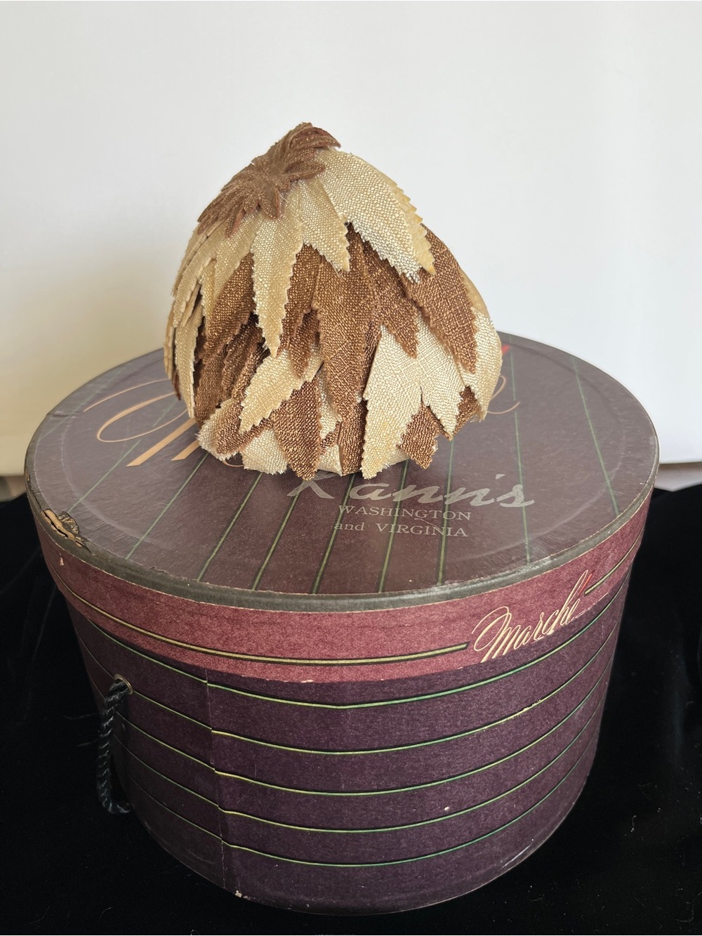 1940s Flapper Hat Headband with Applied Leaves & Original Hat Box Tan & Brown